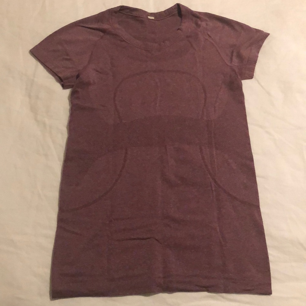 Lululemon Small short sleeve shirt
